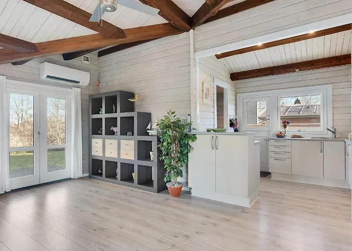 Vakantiehuis Gorgeous In Bjert With Wifi Binderup Strand